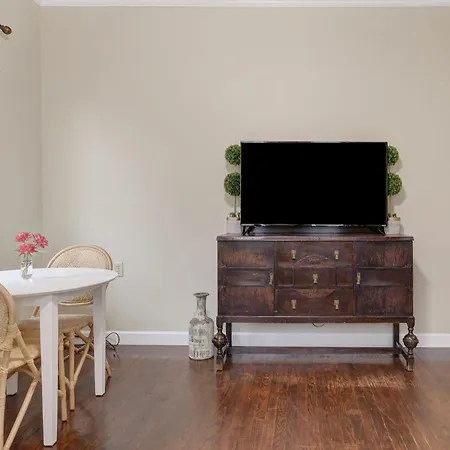 Large Groups Welcome - 2 Homes Next Door